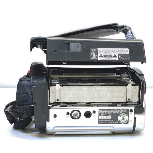 Sony Handycam CCD-TRV138 Hi8 Camcorder image number 5