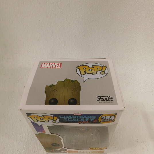 Mixed Lot Of Star Wars And Marvel  Funko Pops image number 13