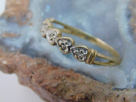10K Gold Diamonds Accented Hearts Band Ring 1.3g image number 4