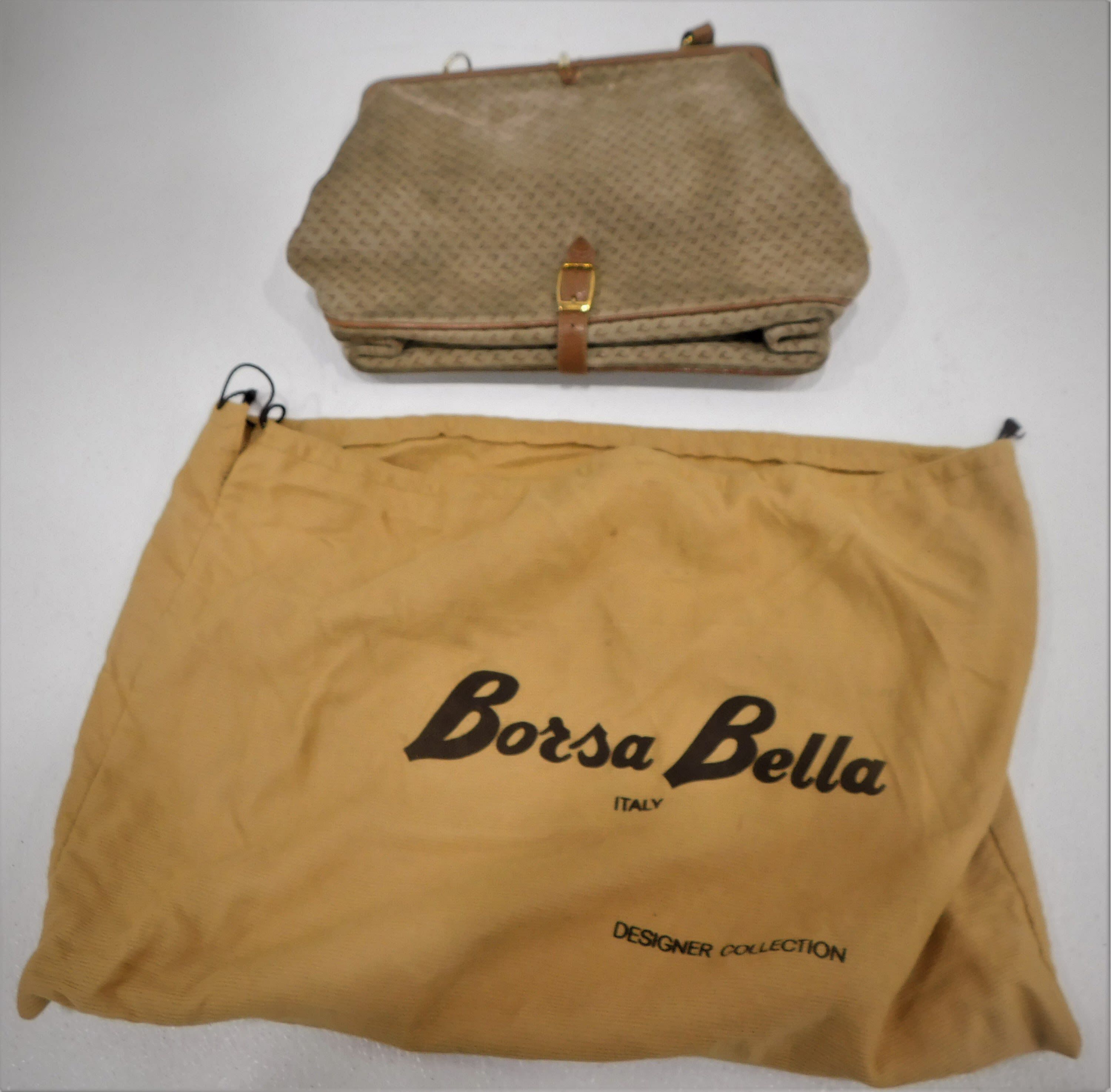 SOLD! Vintage Borsa Bella Train Case Handbag Black Faux Croc Gold Trim Made  in Italy #BorsaBella #TrainCase contact:madg… | Black handbags, Vintage  trunks, Handbag