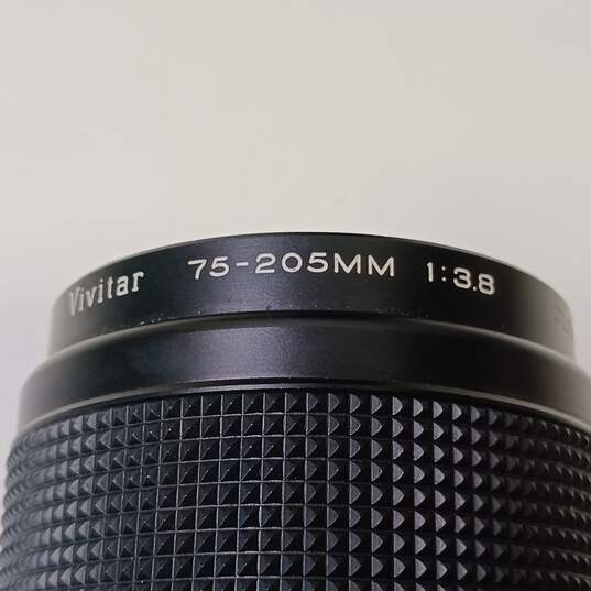 Vintage Vivitar 75-205mm Close Focus Camera Lens in Case image number 5