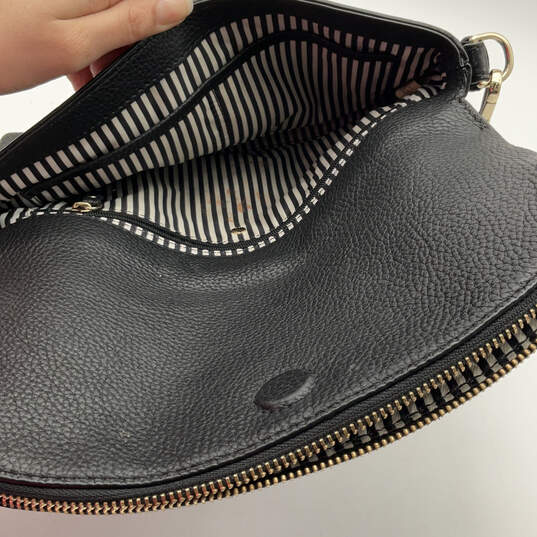 Womens Black Leather Zipper Pockets Adjustable Strap Crossbody Bag Purse image number 5