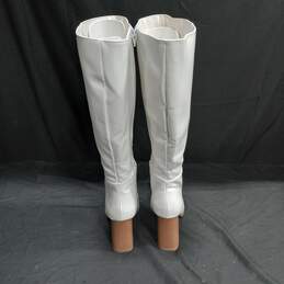 Women's White Heeled Boots Size 8.5 alternative image
