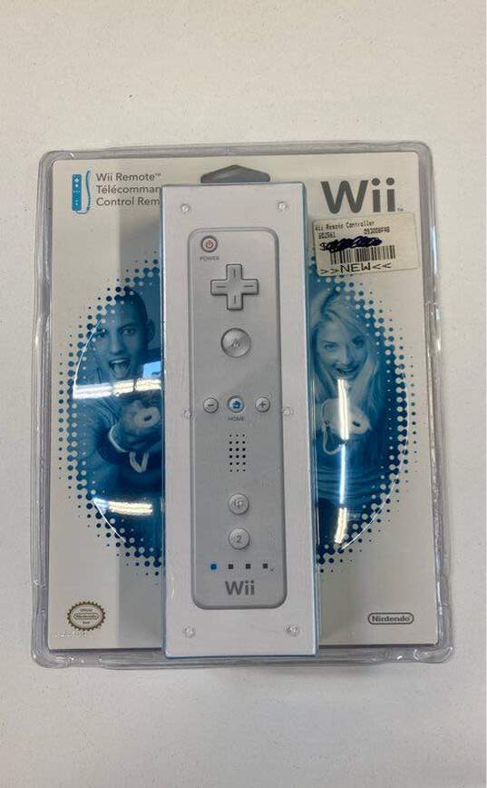OEM Nintendo Wii Remote (Sealed) image number 1