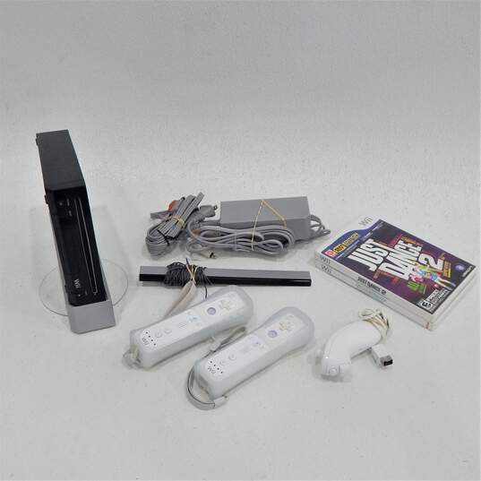 Nintendo Wii w/2 Controllers, 2 Games, 1 Nunchuk Just Dance 2 image number 1