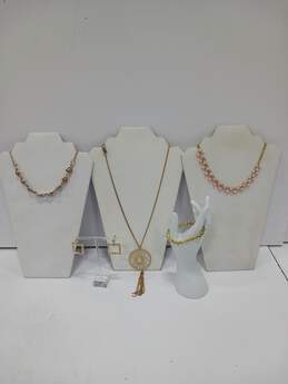Assorted Gold Tone Fashion Costume Jewelry Lot of 5