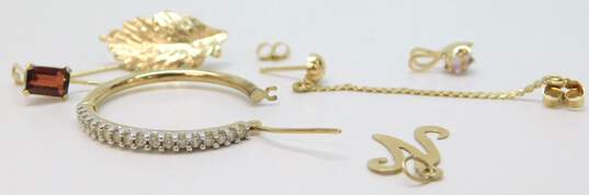 3.0g 14K Gold Scrap And Stones image number 3