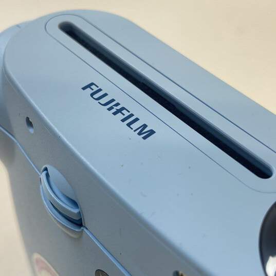 Fujifilm Instax Mini 7S Instant Camera in Box with Accessories image number 3