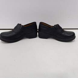 Ariat Women's Black Leather Slip-On Clogs Size 7.5 alternative image