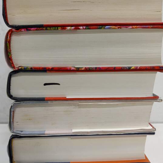 Bundle of 6 Assorted 1st Edition Stephen King Novels image number 5