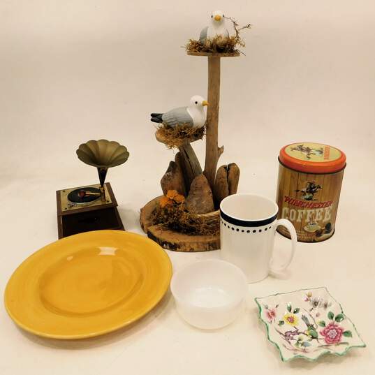Miscellaneous Home Decor Items Assorted Lot image number 1
