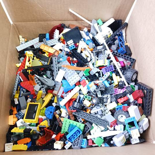 Bulk of Assorted  Lego  Building Blocks image number 2