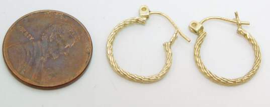 14k Yellow Gold Twisted Rope Hoop Earrings 0.9g image number 5