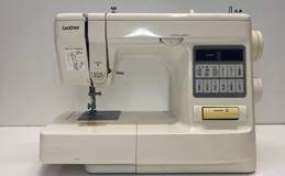 Brother Sewing Machine XL-2010 alternative image