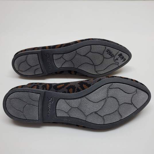 Skechers Animal Print Women's Comfort Flat Shoes Size 9 image number 5