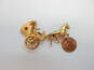 Vintage Coro Gold Tone Honeymoon Heart Cut Out Carriage Buggy Coach & Horse Brooch 10.6g image number 2