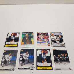 Wayne Gretzky Hockey Cards Lot alternative image
