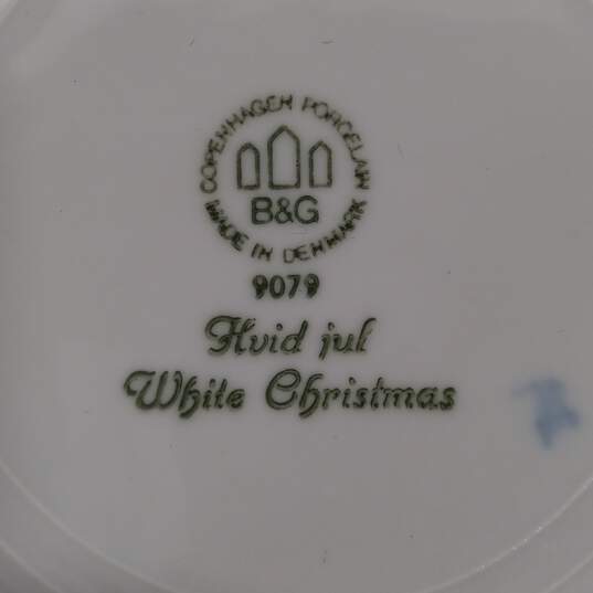 3 Vintage Copenhagen Porcelain Christmas Collector Plates image number 7