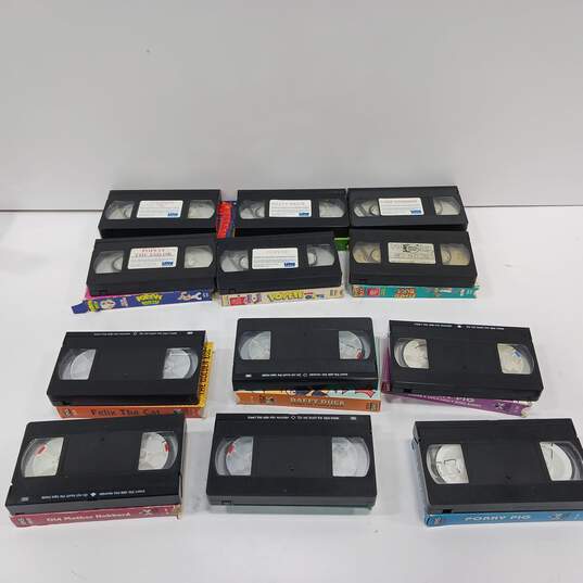 12pC Bundle of Assorted Animated VHS Movies/Shows image number 1