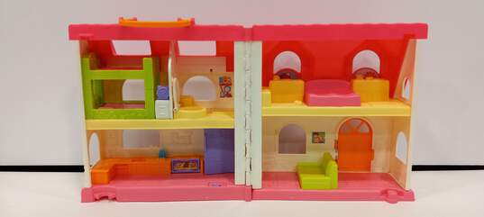 Fisher-Price Little People Tudor Play House and Little People Surprise and Sounds Home Playset W/ Accessories image number 8