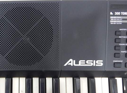 Alesis Brand Harmony 61 Model Electronic Keyboard/Piano image number 4