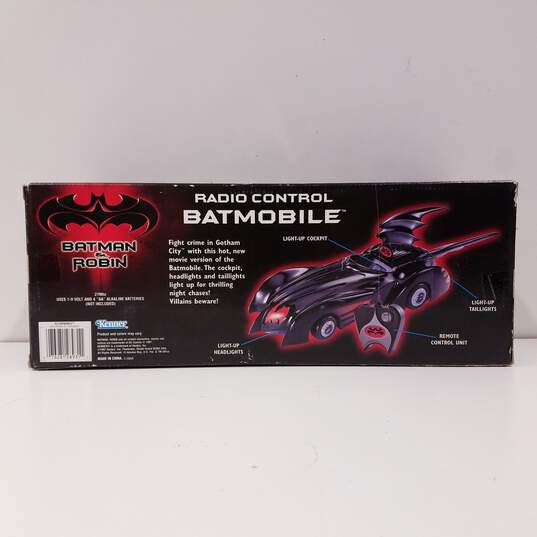Kenner Batman & Robin Radio Control Batmobile image number 3