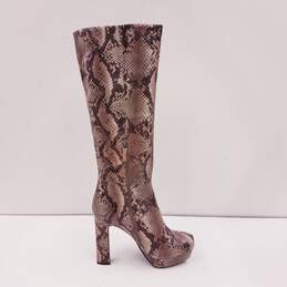 Worthington Faux Snakeskin High Knee Heeled Boot Size 8 023-7272