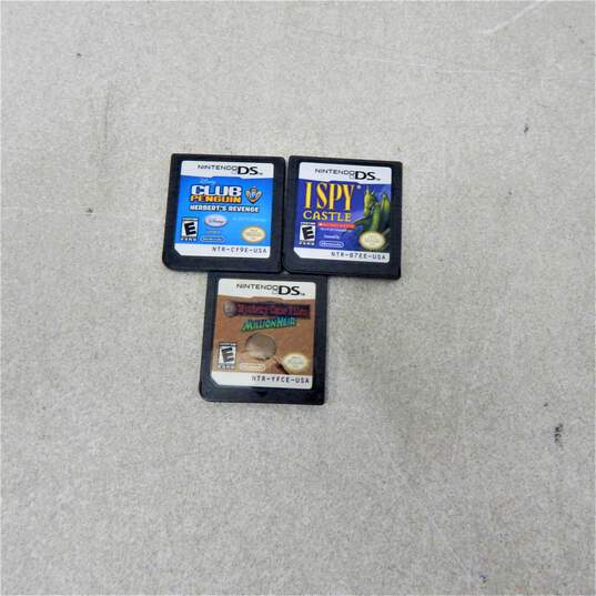 Nintendo DSI W/ Three Games Club Penguin image number 4