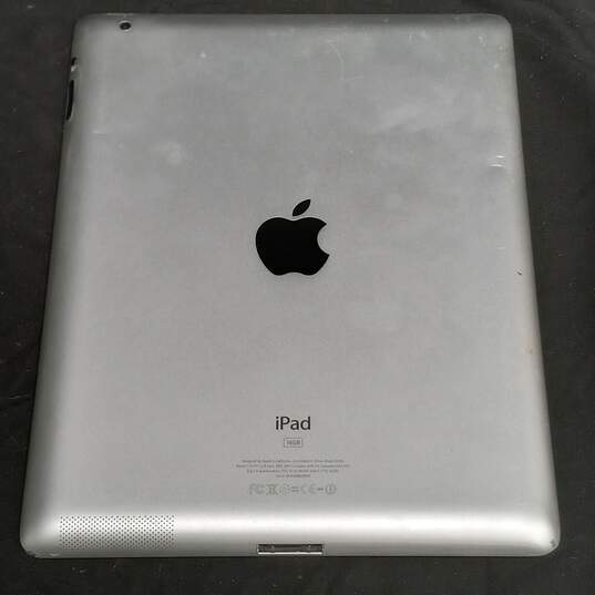 iPad 2 16GB Tablet image number 2
