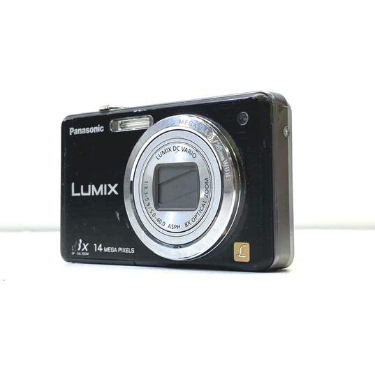 Panasonic Lumix DMC-FH20 14.1MP Compact Digital Camera image number 1