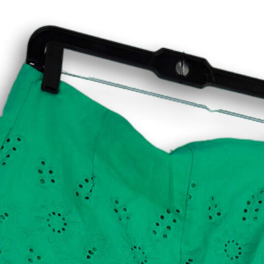 NWT Womens Green Eyelet Scalloped Hem Side Zip Mom Shorts Size 14 image number 4