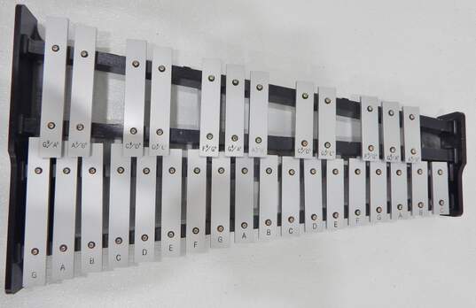 Ludwig Brand 30-Key Model Metal Glockenspiel Kit w/ Case and Accessories image number 3