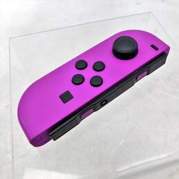Nintendo Switch Purple & white alternative image