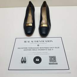 AUTHENTICATED Salvatore Ferragamo Boutique Navy Blue Leather Heels Womens Size 9