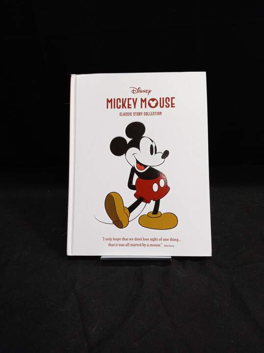 Mickey Mouse 8 Classic Story Collection Hardback Book image number 3