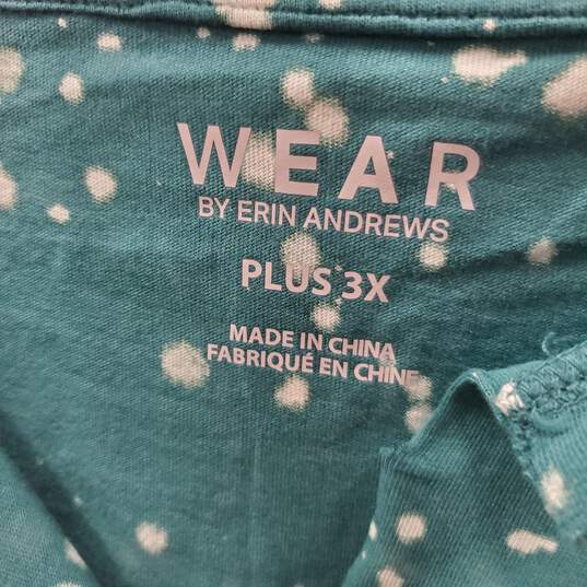 Wear By Erin Andrews Women Green Graphic Shirt 3X image number 3