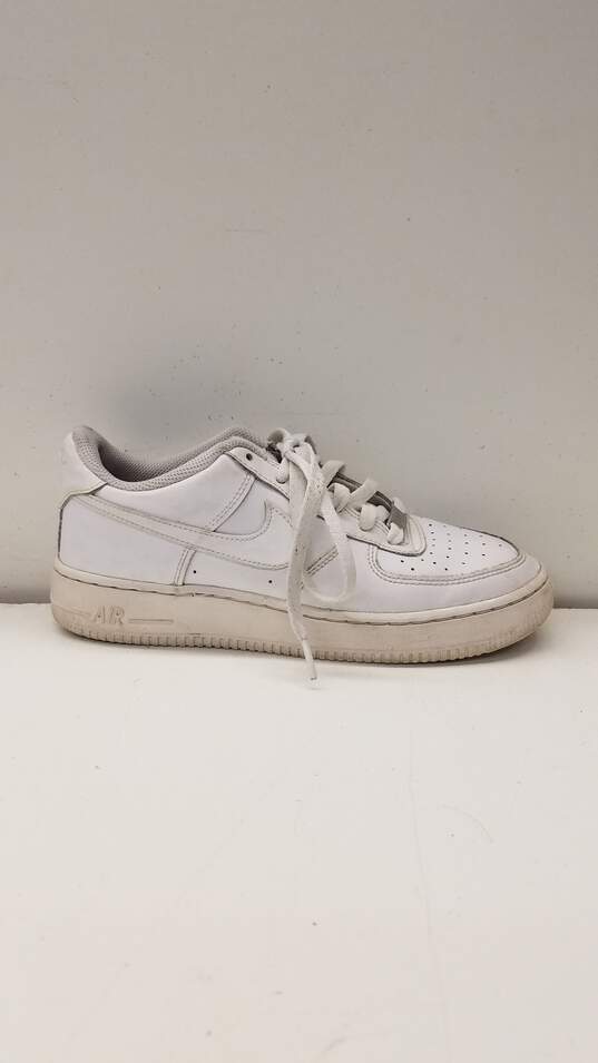 Nike Air Force 1 Women White Size 7.5/ Size 6Y image number 1