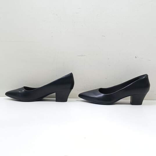 Ladies Black Wedge Heels Size 8.5 image number 3