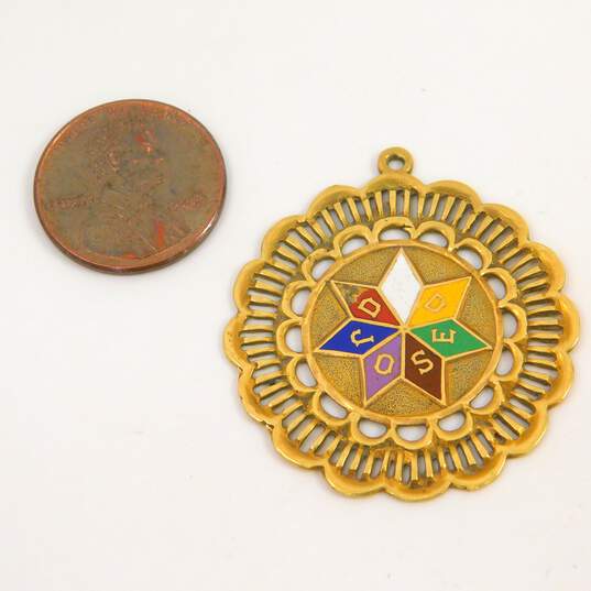 Vintage 18K Gold Colorful Enamel Star Cut Outs Scalloped Circle Pendant 6.6g image number 4