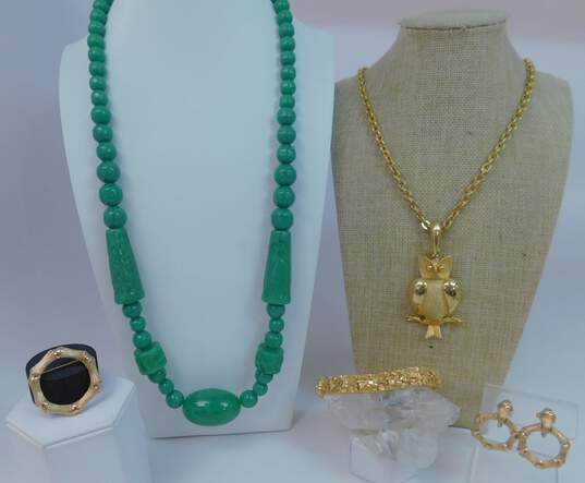VNTG Gold Tone & Faux Jade Jewelry Lot image number 1