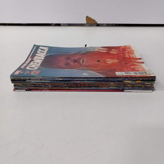 Bundle of 14 Assorted Comic Books image number 3