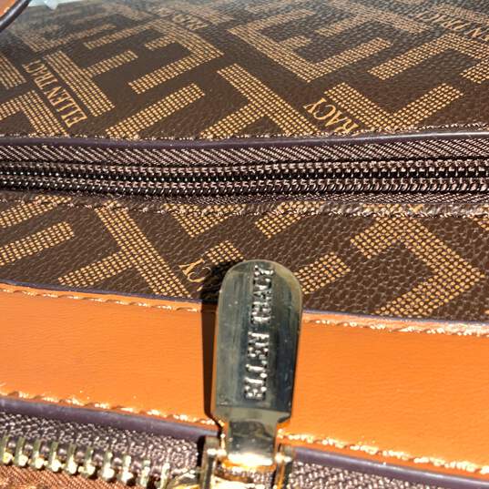 NWT Womens Brown Signature Print Leather Adjustable Strap Crossbody Bag image number 7