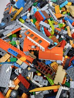 9.5 lb Bulk Assorted Building Toy Bricks & Pieces alternative image
