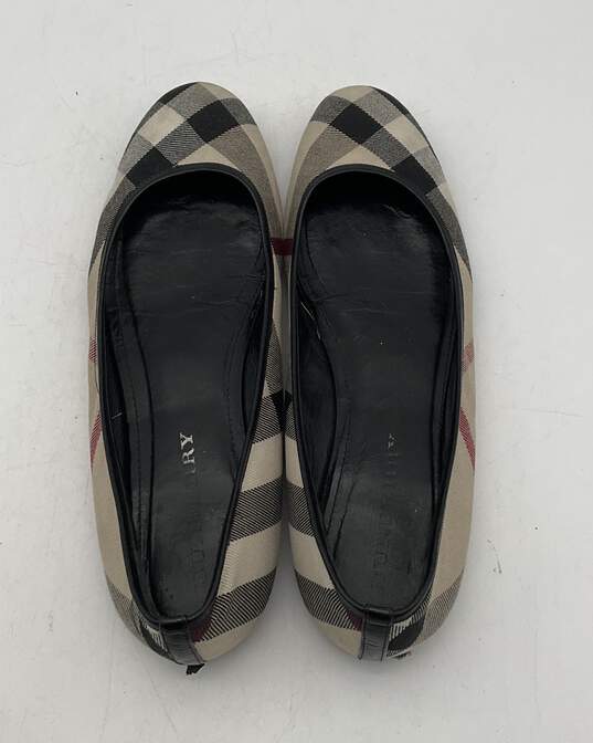 Burberry Women's Black and Beige Flats Size 39.5 With Box image number 5
