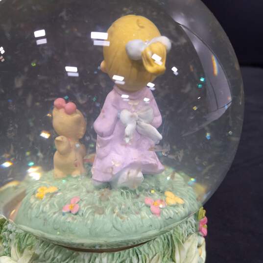 Precious Moments "In the Good Old Summertime" "Friendship is a Sunny Day" Music Box Snow Globe image number 4