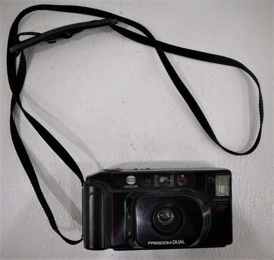 Minolta Freedom Dual 35mm AF Point & Shoot Film Camera image number 1