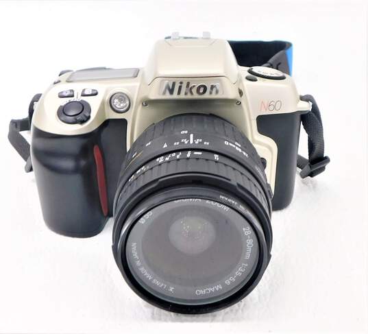 Nikon N60 35mm Film Camera w/ 2 Lenses, Manual & Case image number 4