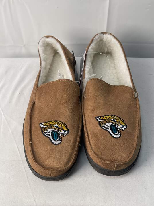 Foco Official NFL SLippers Size L image number 1