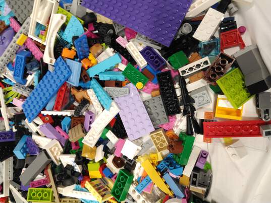 6lbs of Assorted Lego Building Blocks image number 4