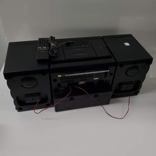 Sony CFD-610 CD, Radio, and Cassette Recorder image number 2